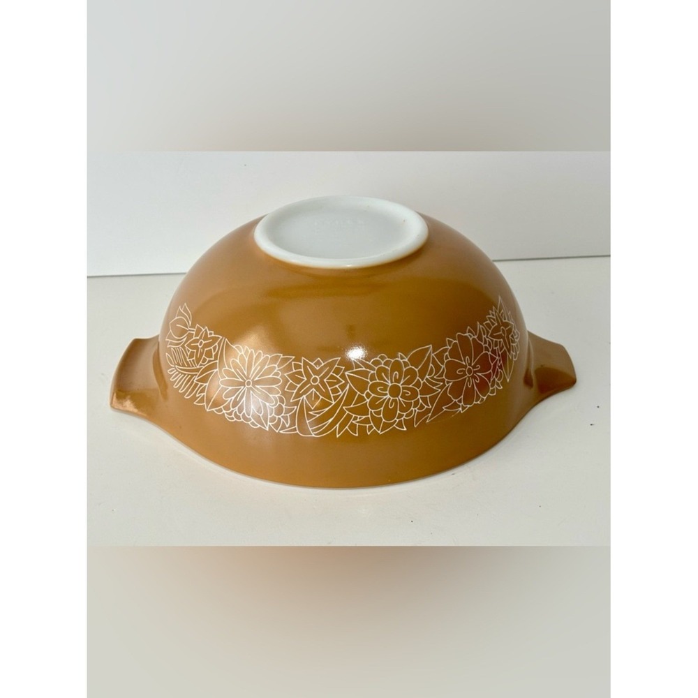 Vtg Pyrex Woodland Cinderella Mixing Bowl # 443 - 2 ½ QT. Nesting Mixing Bowl - Picture 4 of 5